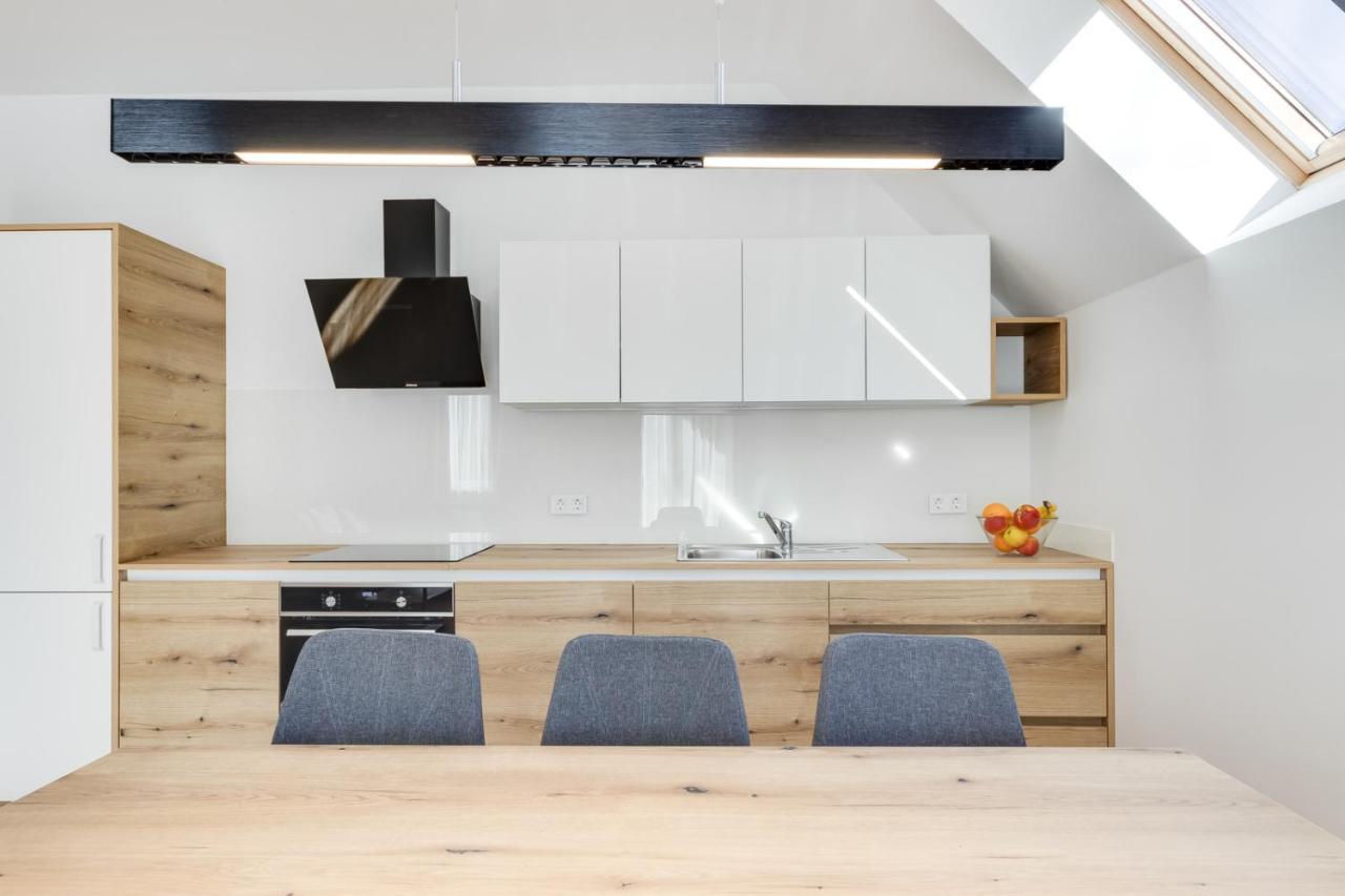 Chic Apartments With Balcony And Spa In Mojstrana Exteriér fotografie