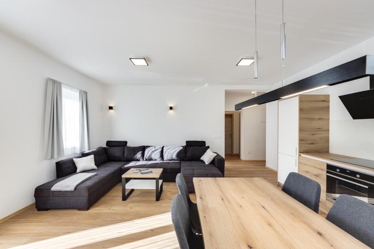 Chic Apartments With Balcony And Spa In Mojstrana Exteriér fotografie