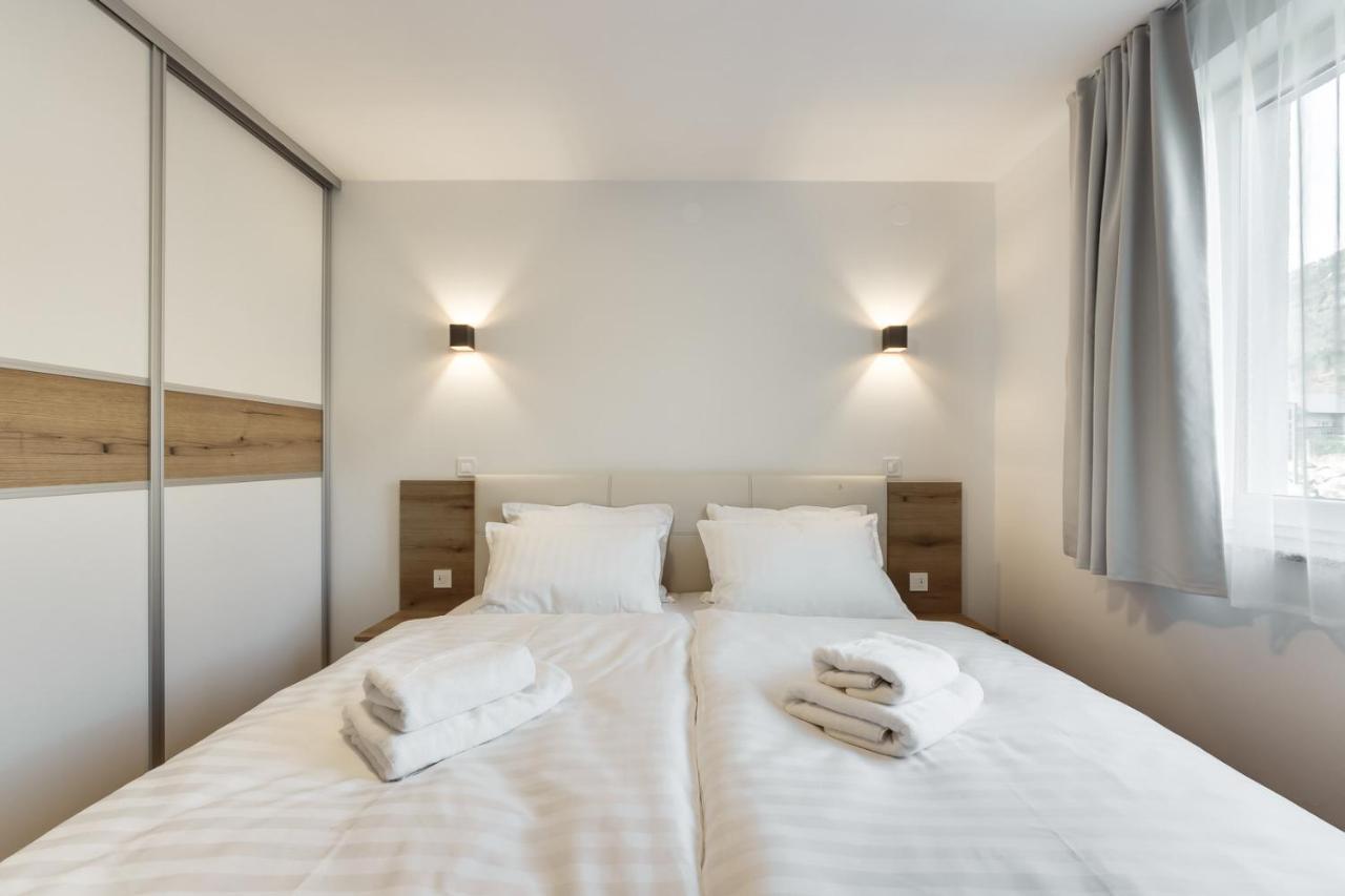 Chic Apartments With Balcony And Spa In Mojstrana Exteriér fotografie