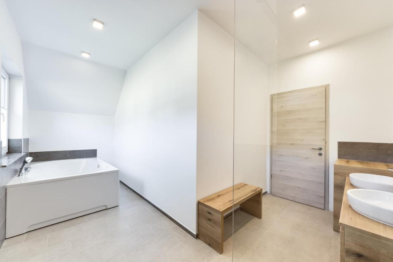 Chic Apartments With Balcony And Spa In Mojstrana Exteriér fotografie
