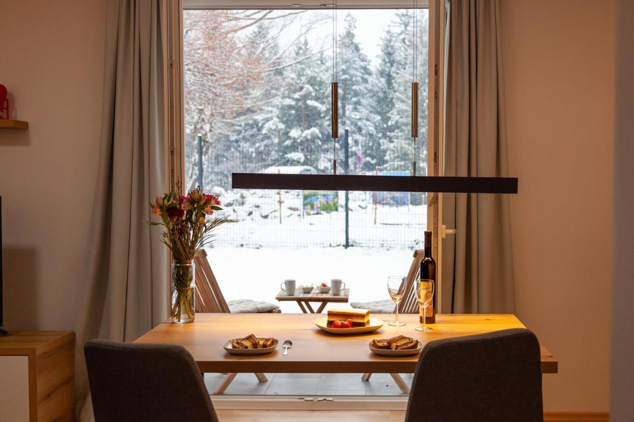 Chic Apartments With Balcony And Spa In Mojstrana Exteriér fotografie