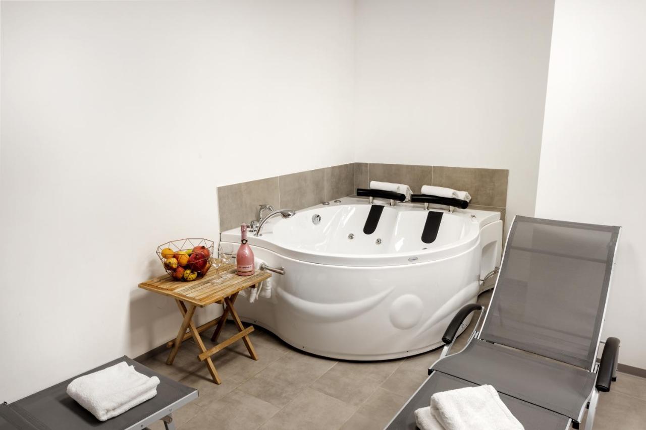 Chic Apartments With Balcony And Spa In Mojstrana Exteriér fotografie