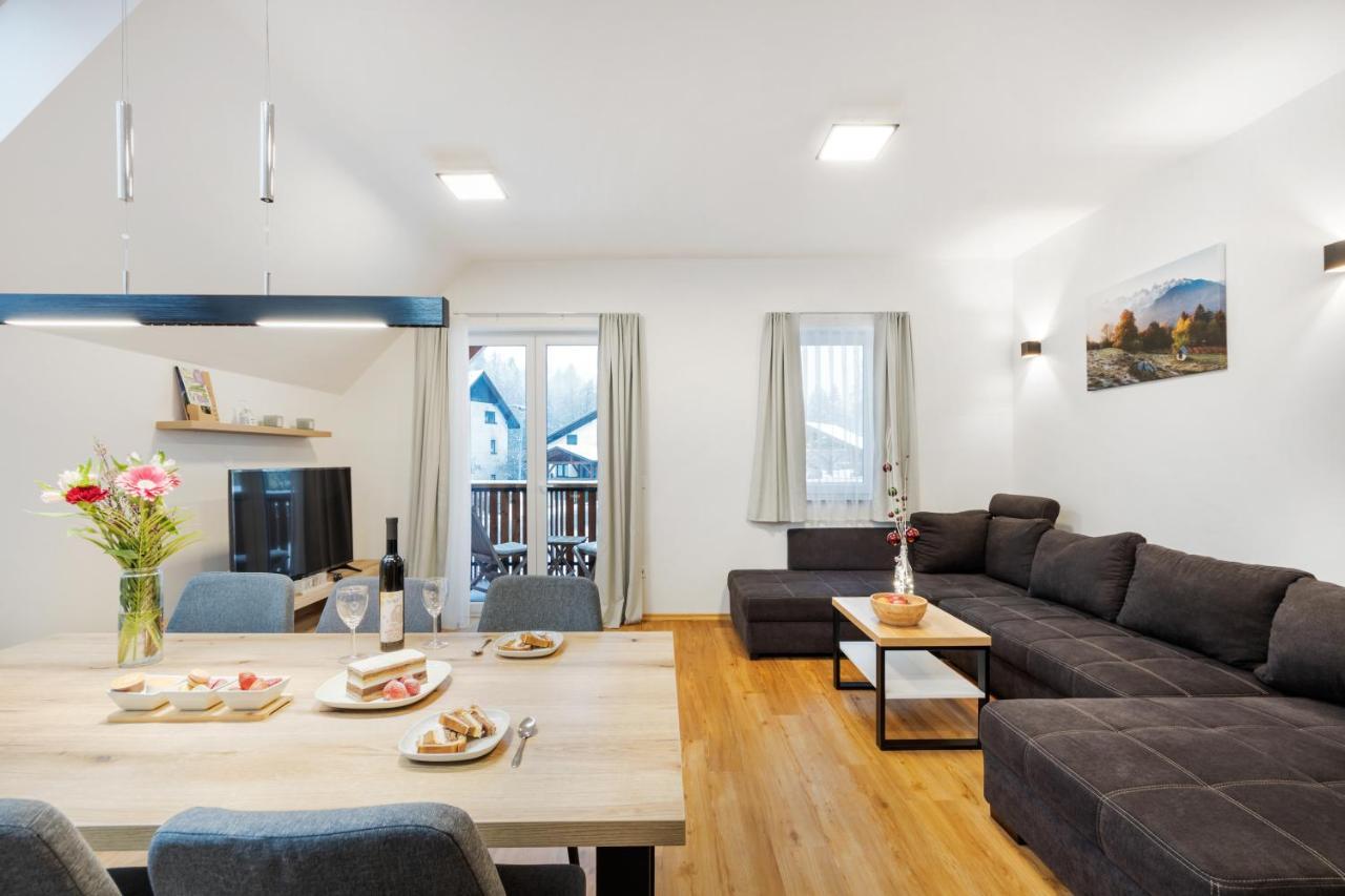 Chic Apartments With Balcony And Spa In Mojstrana Exteriér fotografie